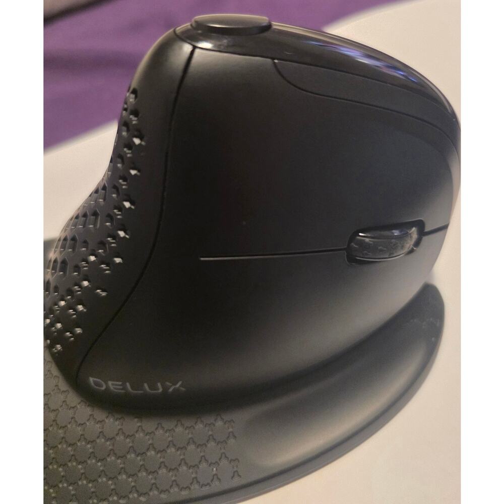 Ergonomic Wireless Vertical Mouse